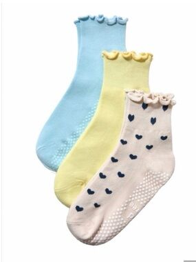 Hold for Three Women's Light Blue Ruffle Pilates Socks - Pack of 3
